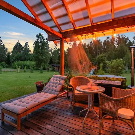 The Flower Nest Holiday home